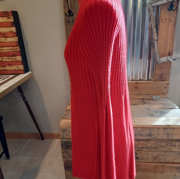 Red knit fit n flare sweater dress M sparkly Apt 9 bell sleeves - Picture 4 of 5